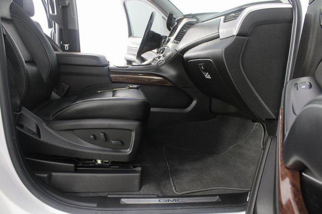 Used 2020 GMC Yukon SLT w/ Graphite Edition image 27
