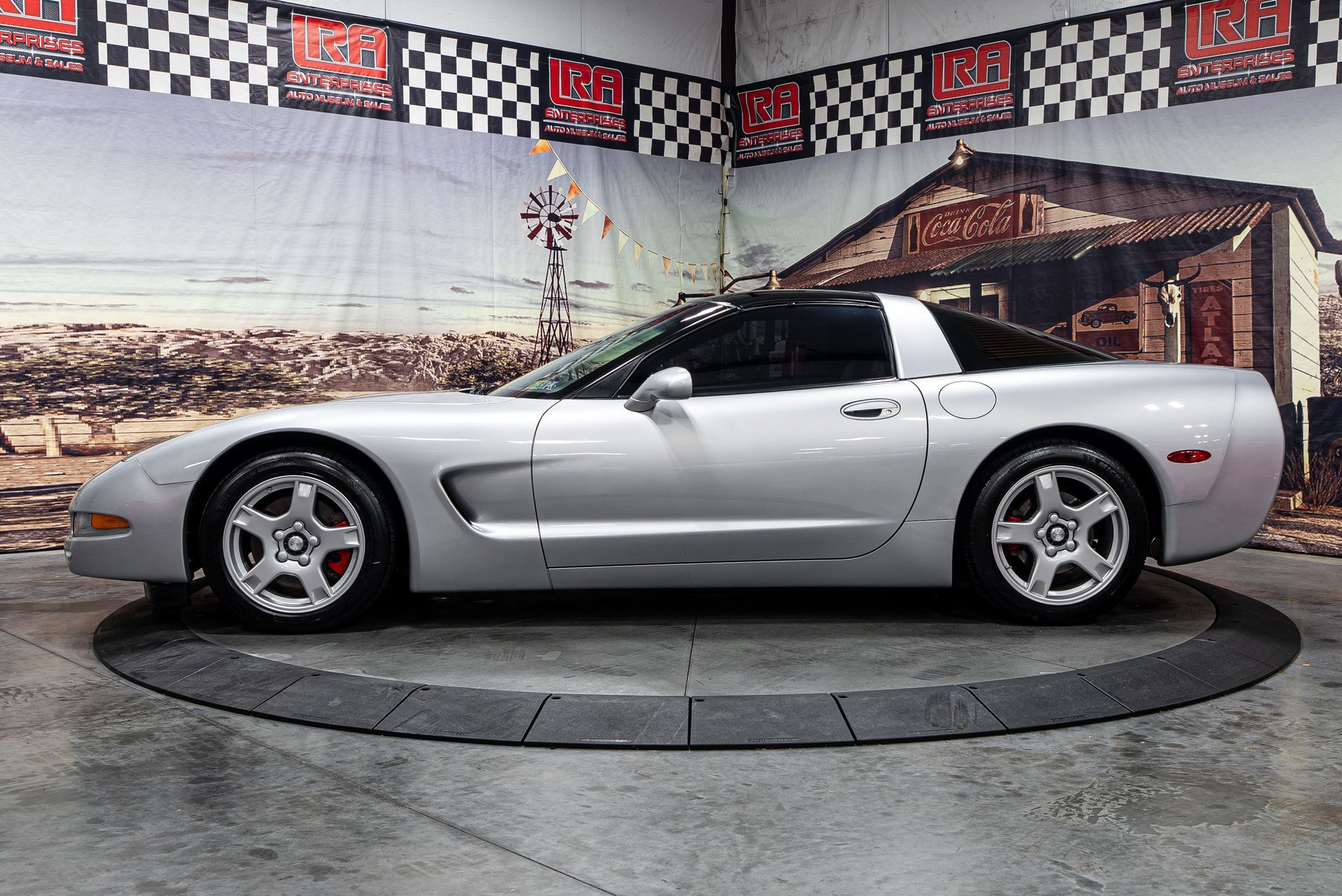 Used 1997 Chevrolet Corvette Coupe w/ Memory Pkg RWD image 4