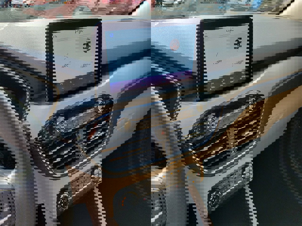 Used 2020 Ford Escape SE image 23