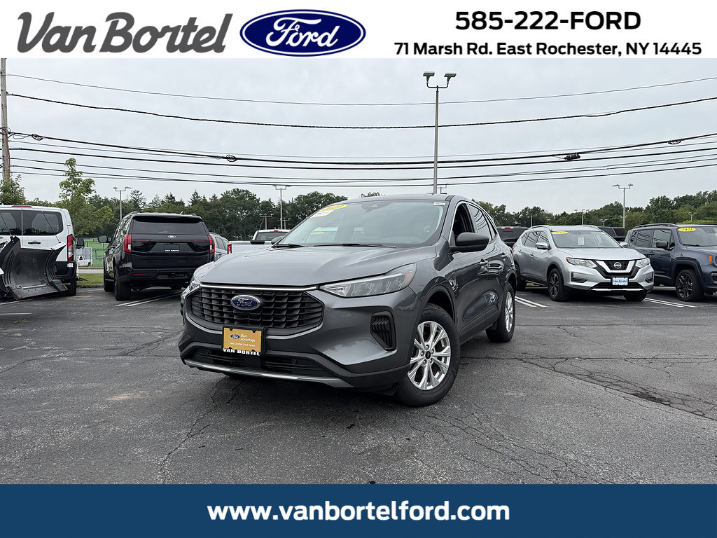 Certified 2023 Ford Escape Active AWD/4WD image 1