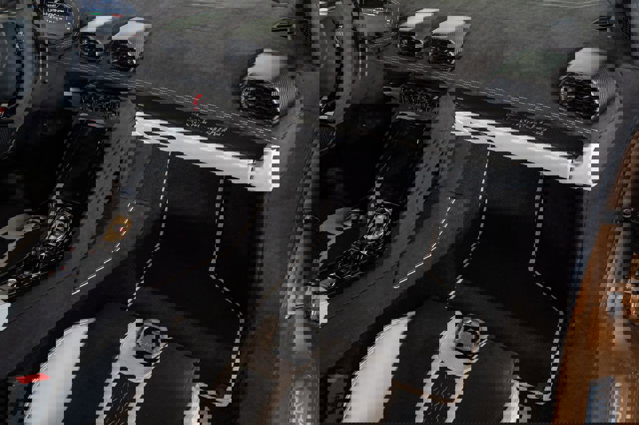 Used 2024 Lamborghini Huracan Tecnica image 11