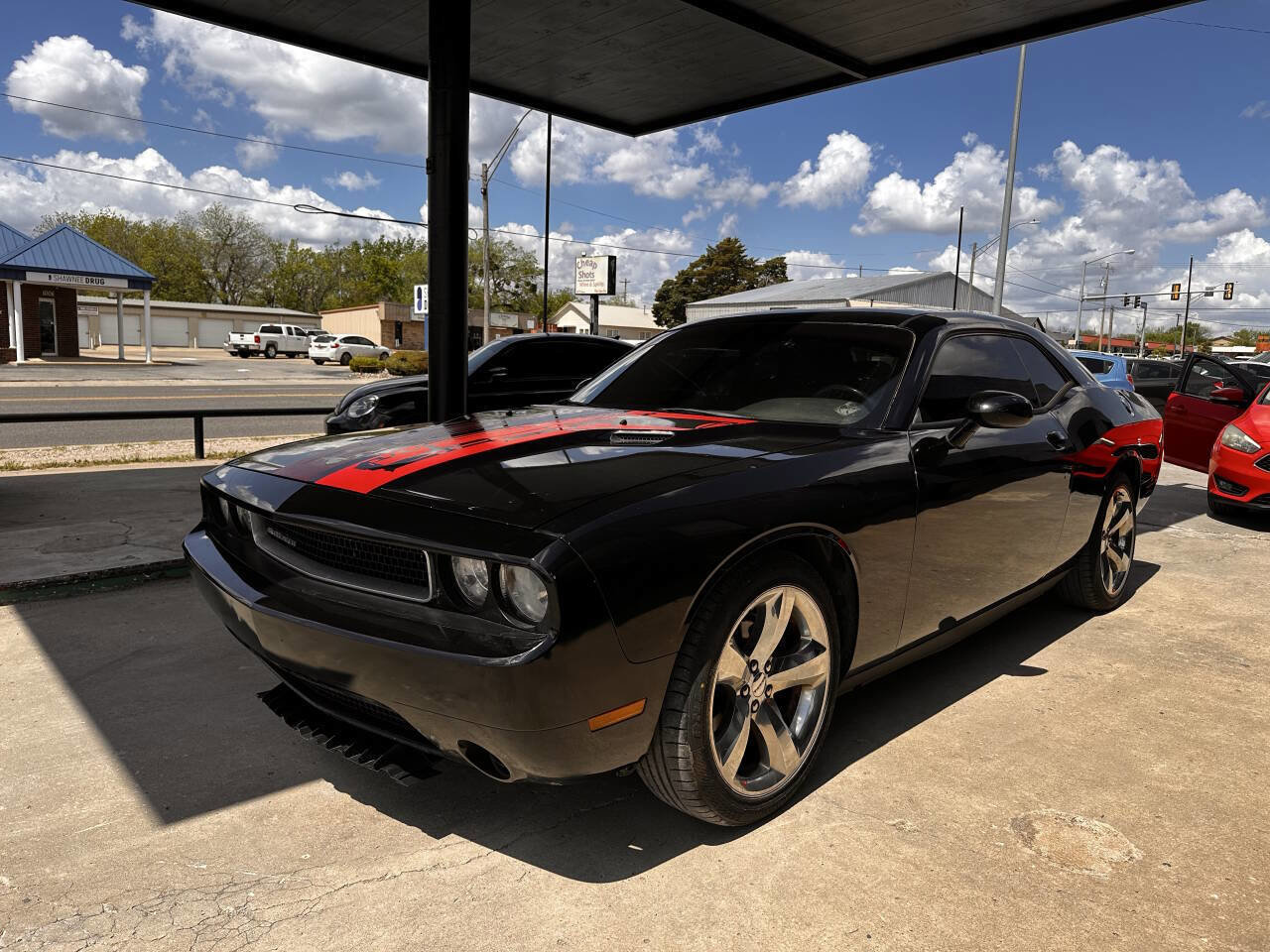 Used 2012 Dodge Challenger SXT image 4