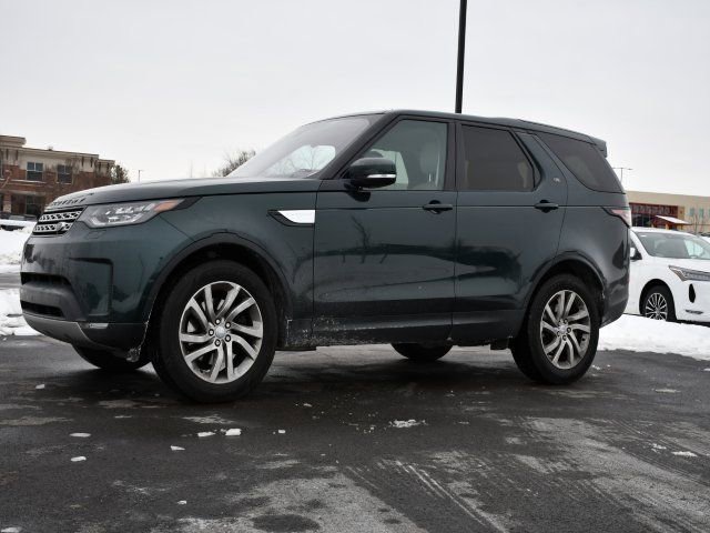 Used 2017 Land Rover Discovery HSE image 3