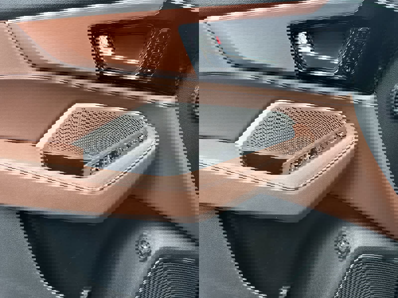 Used 2023 Acura MDX FWD w/ Technology Package image 12