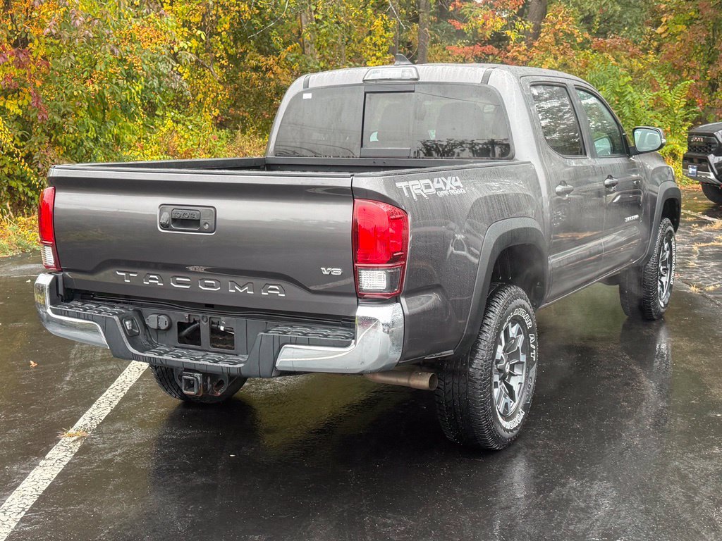 Used 2019 Toyota Tacoma TRD Off-Road AWD/4WD image 10