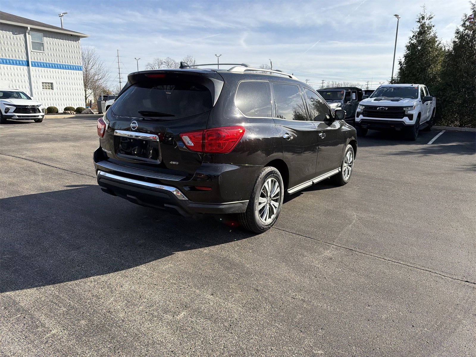 Used 2020 Nissan Pathfinder S image 8