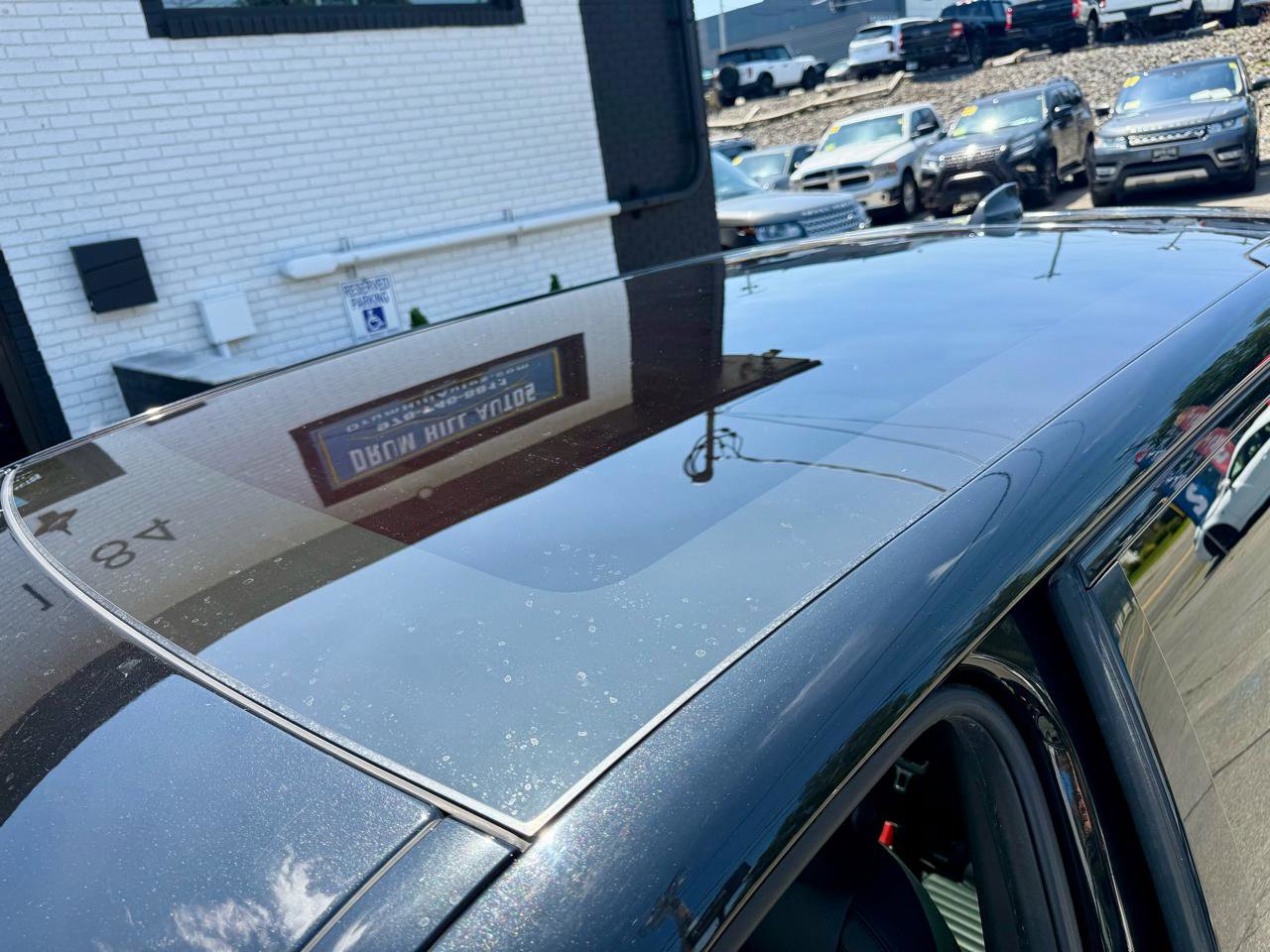 Used 2017 Land Rover Discovery Sport HSE Luxury AWD/4WD image 21