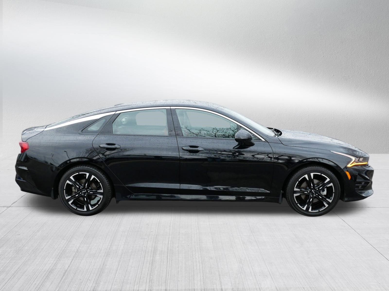 Used 2023 Kia K5 GT-Line image 9