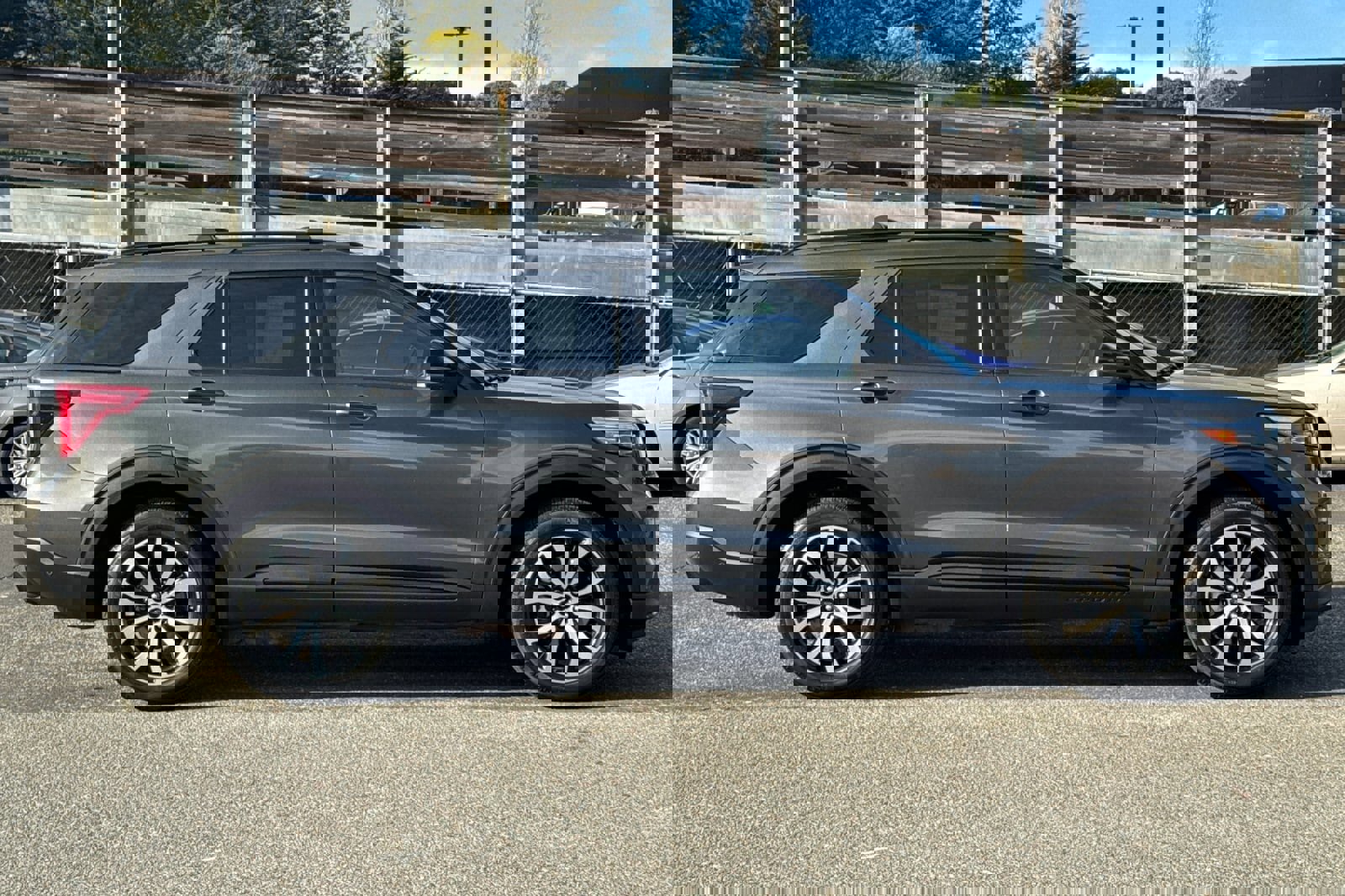 Used 2020 Ford Explorer ST w/ Premium Technology Package image 3