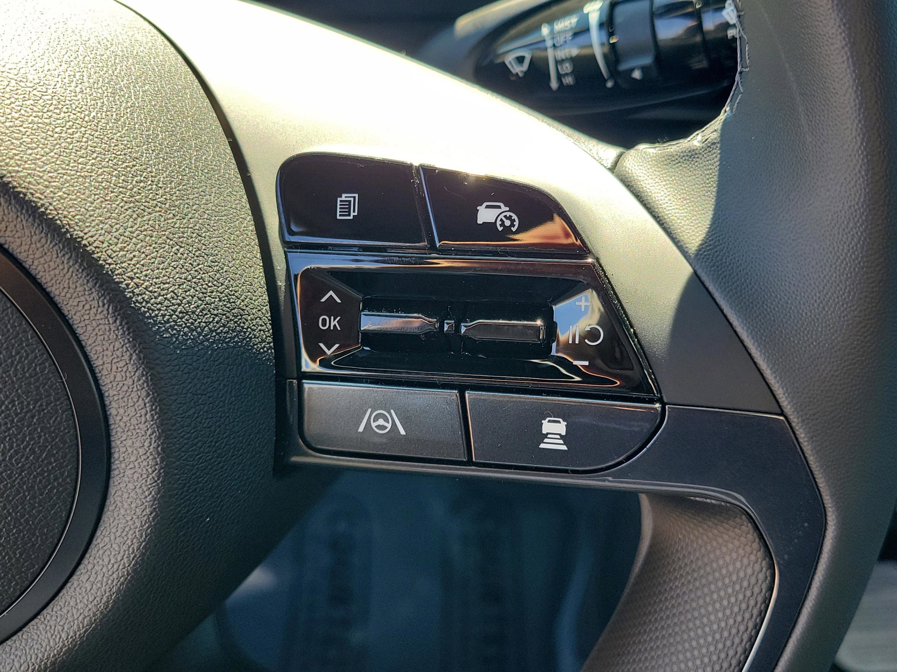 New 2026 Hyundai Elantra SEL Sport image 24