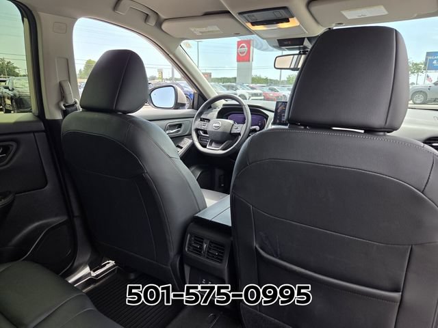 Used 2025 Nissan Rogue SL FWD image 15