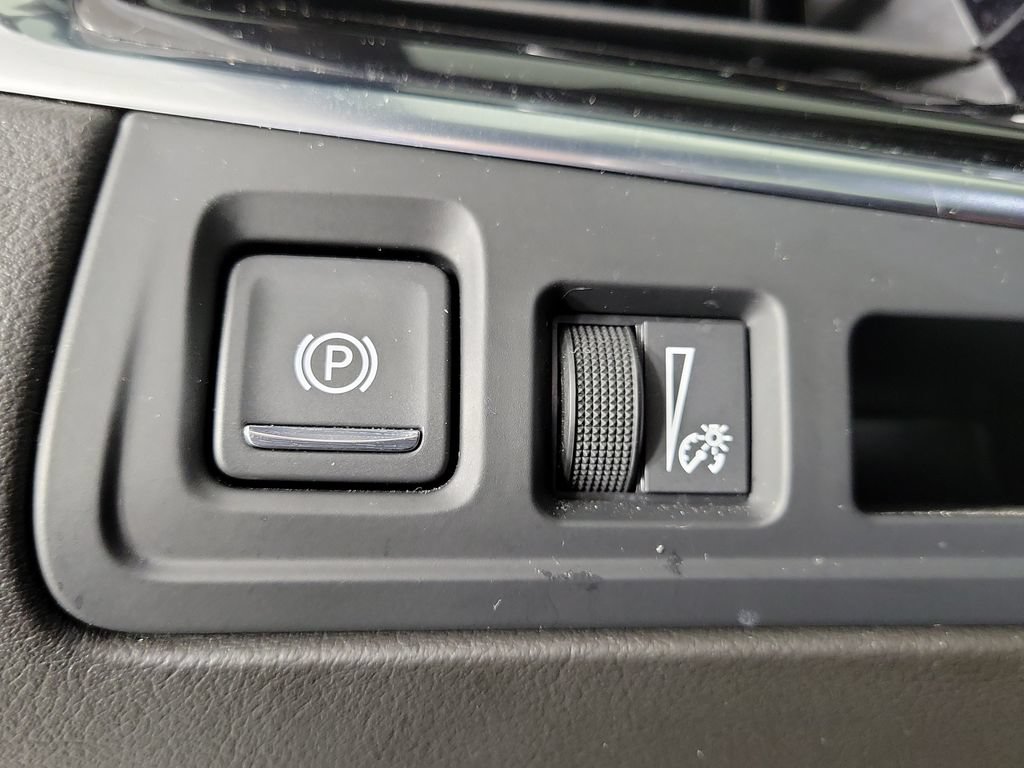 Certified 2023 Cadillac XT6 Luxury FWD image 32