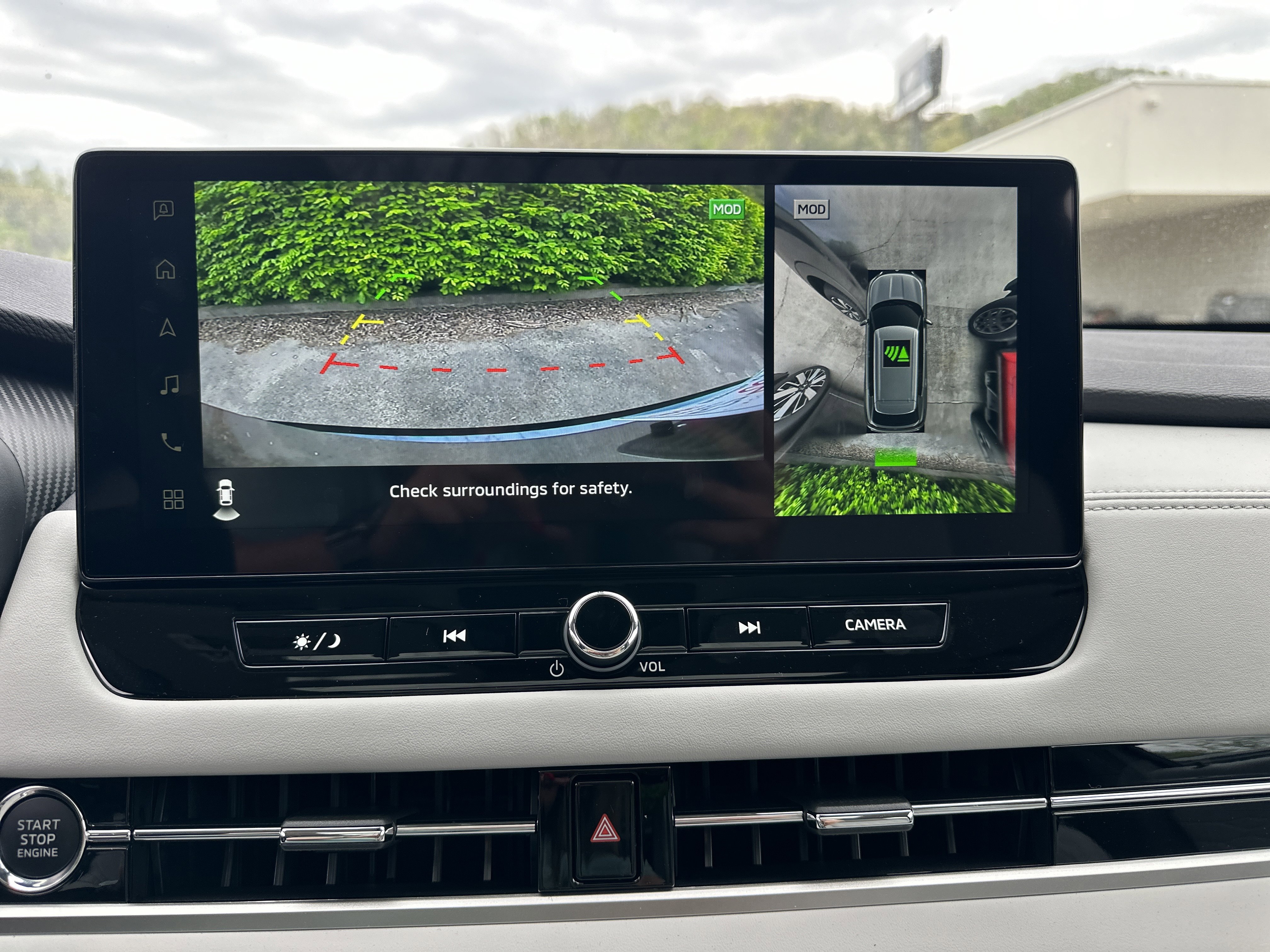 Used 2025 Mitsubishi Outlander AWD image 16