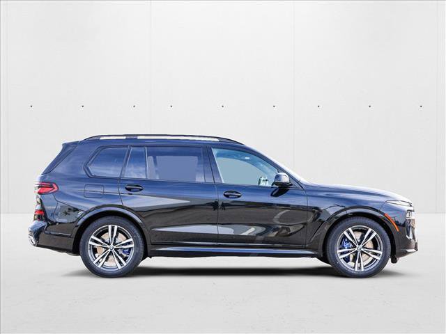 Used 2025 BMW X7 M60i w/ Climate Comfort Package image 4