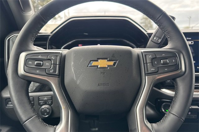 Used 2025 Chevrolet Silverado 1500 LT image 34