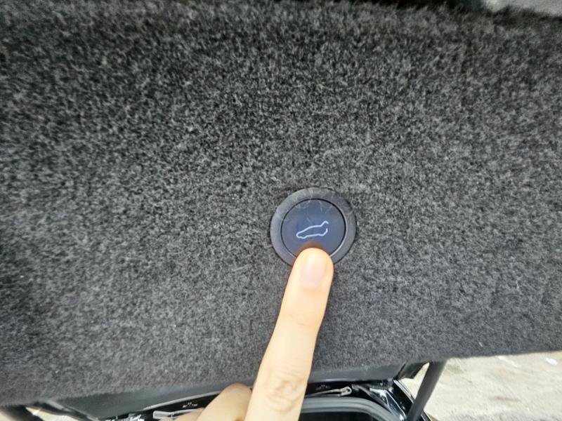 Used 2022 Tesla Model S Plaid image 65