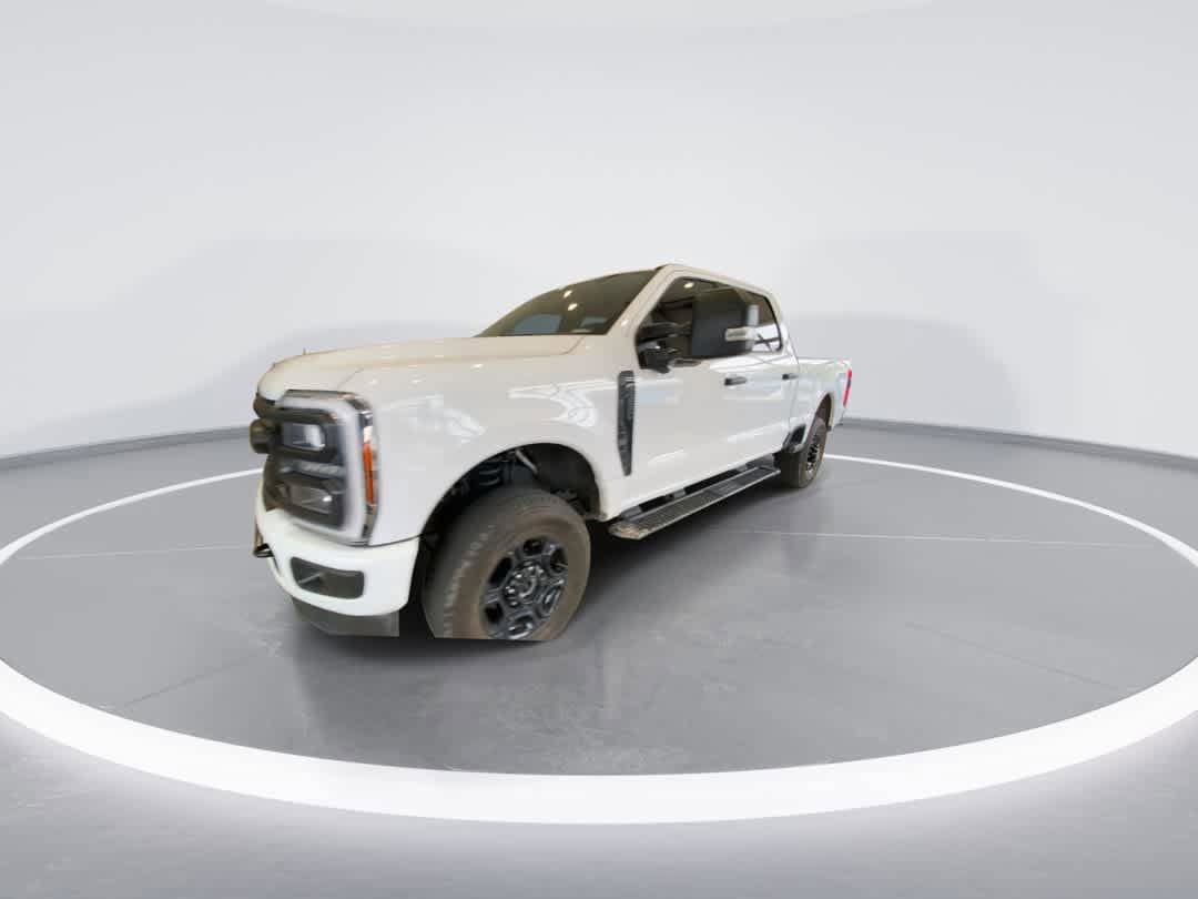 Used 2024 Ford F250 XL w/ STX Appearance Package AWD/4WD image 4