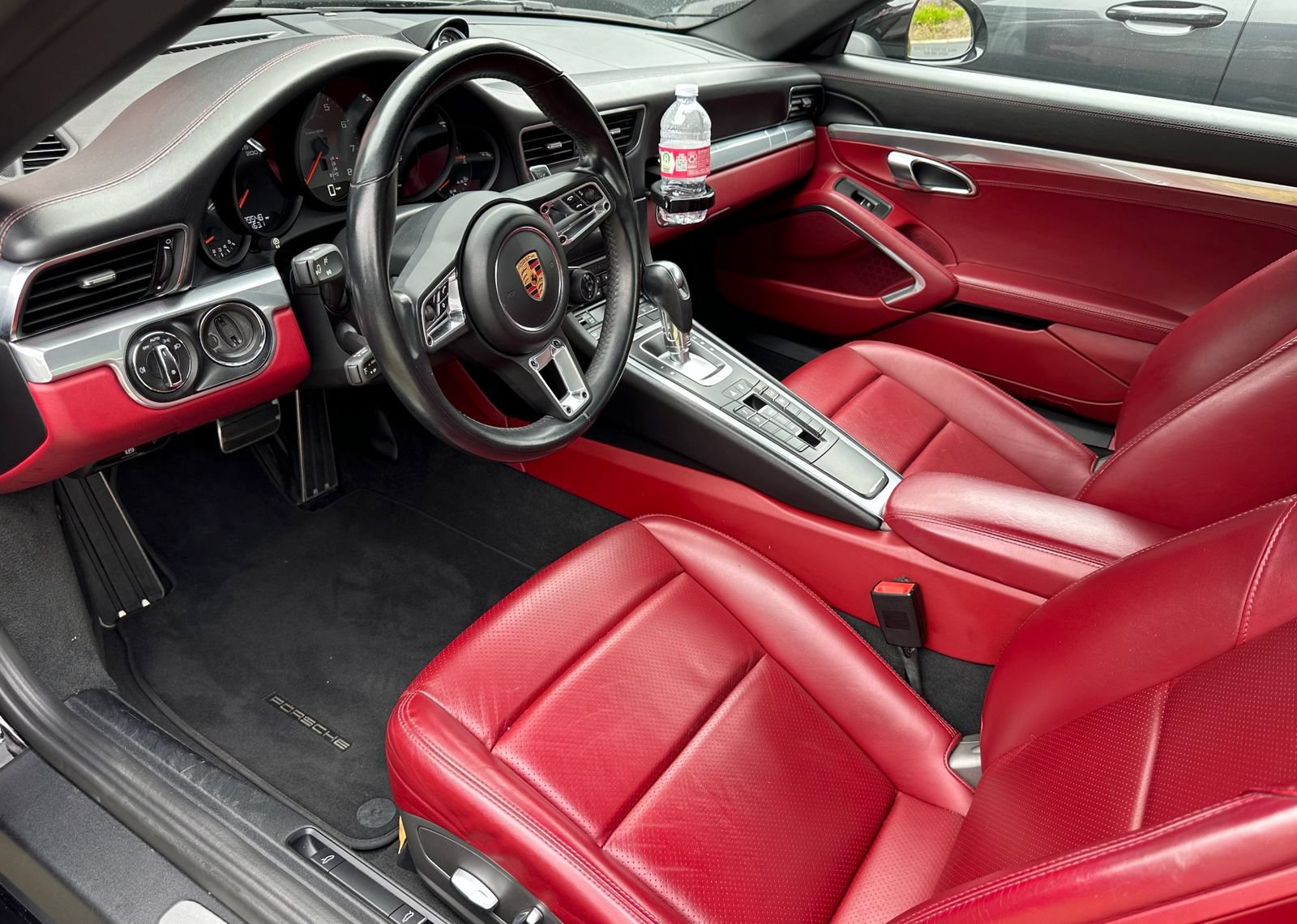 Used 2018 Porsche 911 Targa 4S AWD/4WD image 2