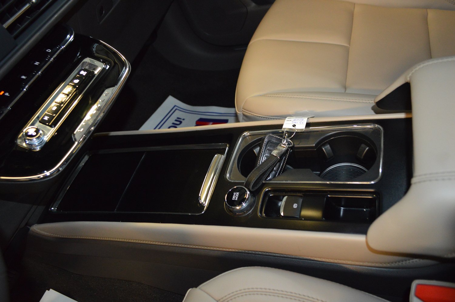 Used 2023 Lincoln Corsair FWD image 19