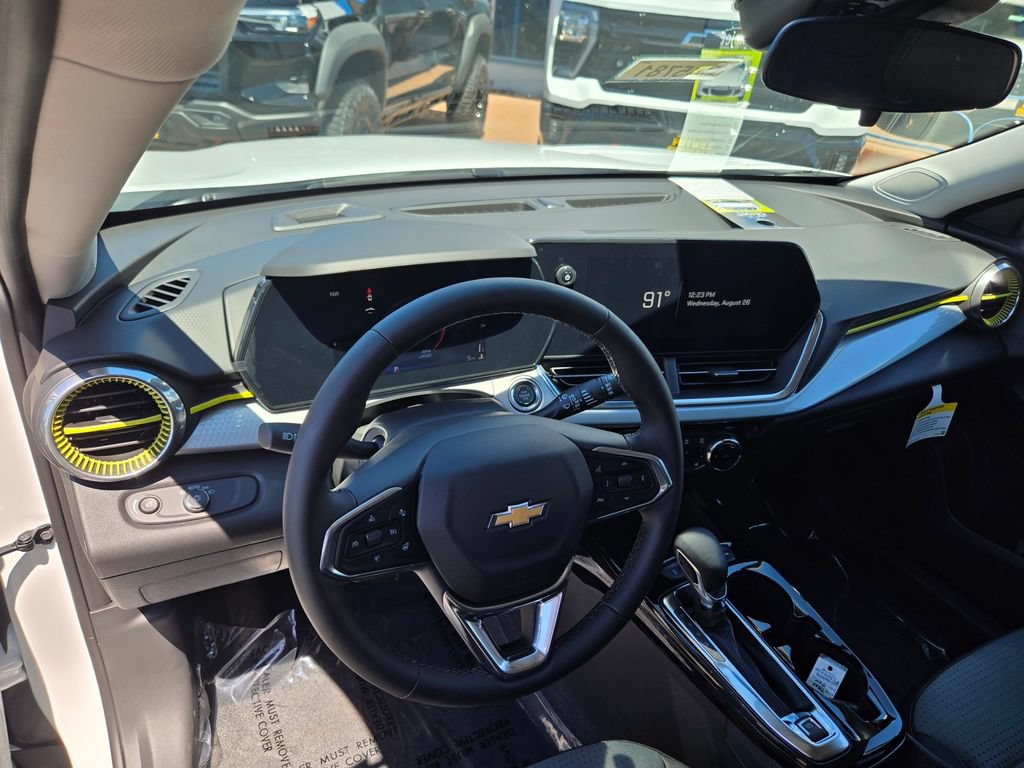 New 2026 Chevrolet Trax LT w/ Driver Confidence Package FWD image 6