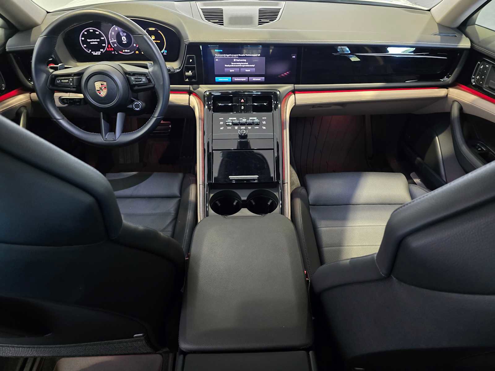 Used 2024 Porsche Panamera 4 image 20