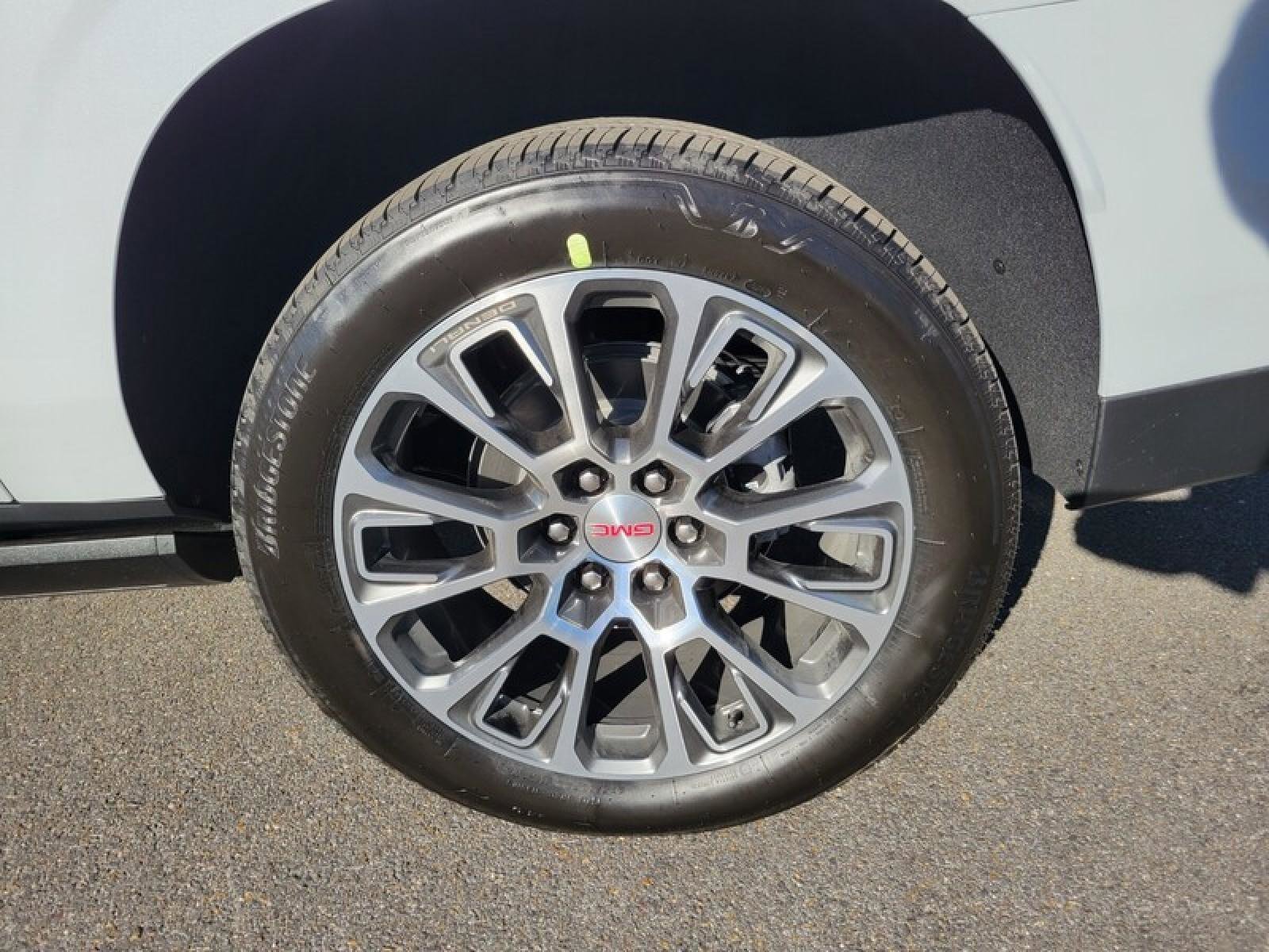New 2026 GMC Yukon XL Denali w/ Denali Reserve Package image 10