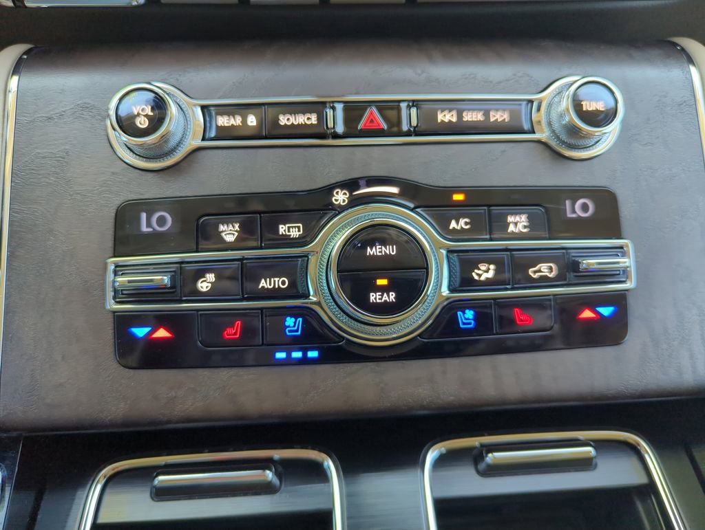 Used 2020 Lincoln Aviator Reserve w/ Equipment Group 202A image 27