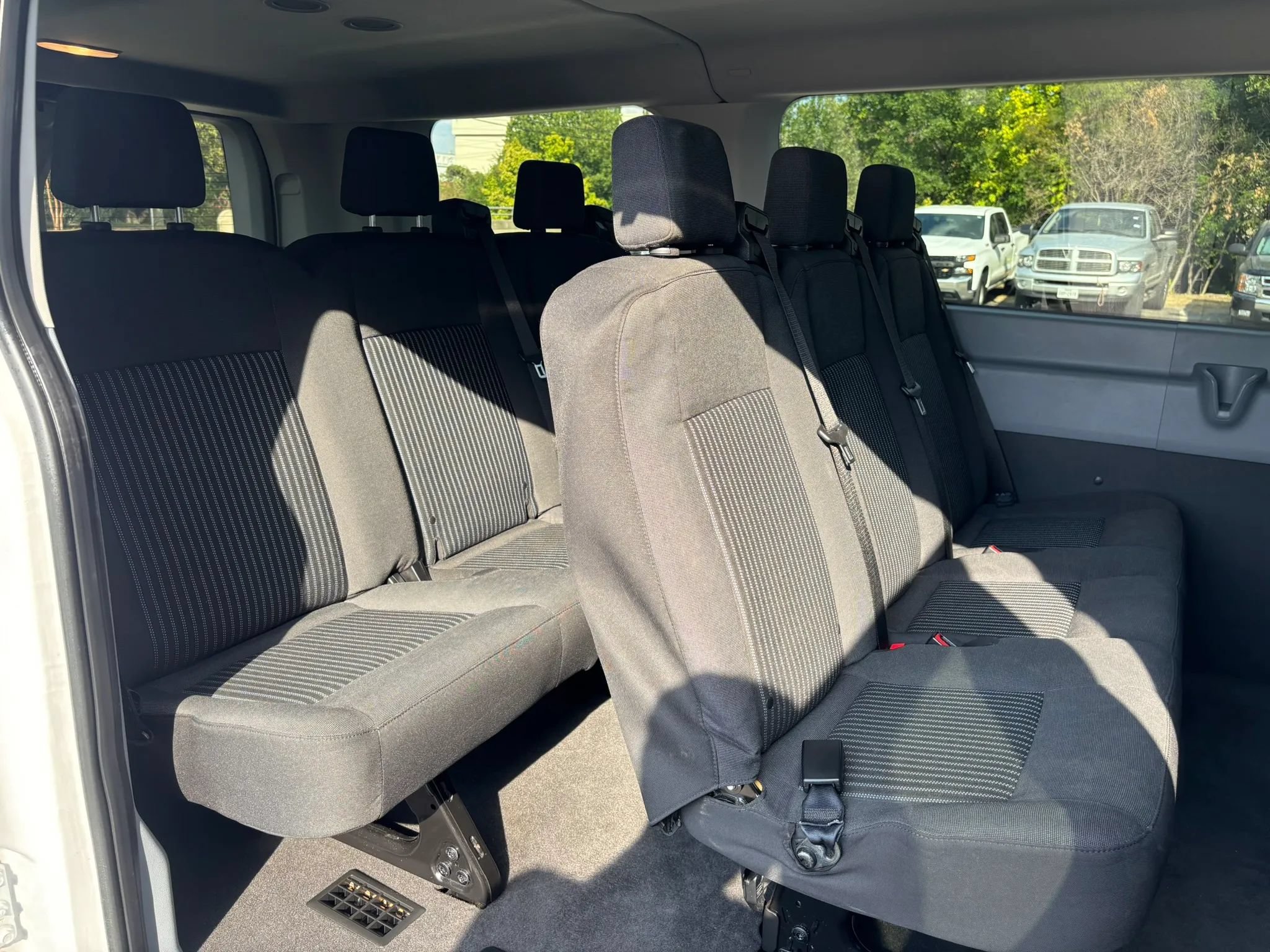 Used 2018 Ford Transit 150 XL RWD image 38