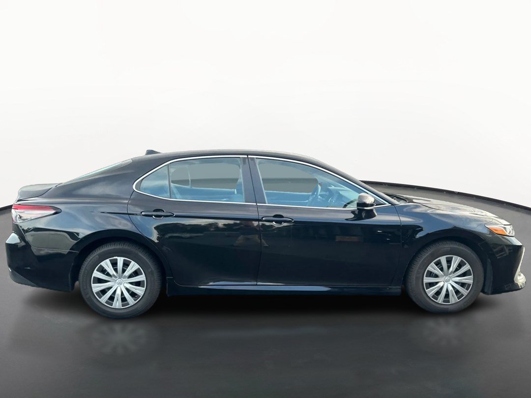 Used 2023 Toyota Camry LE FWD image 2