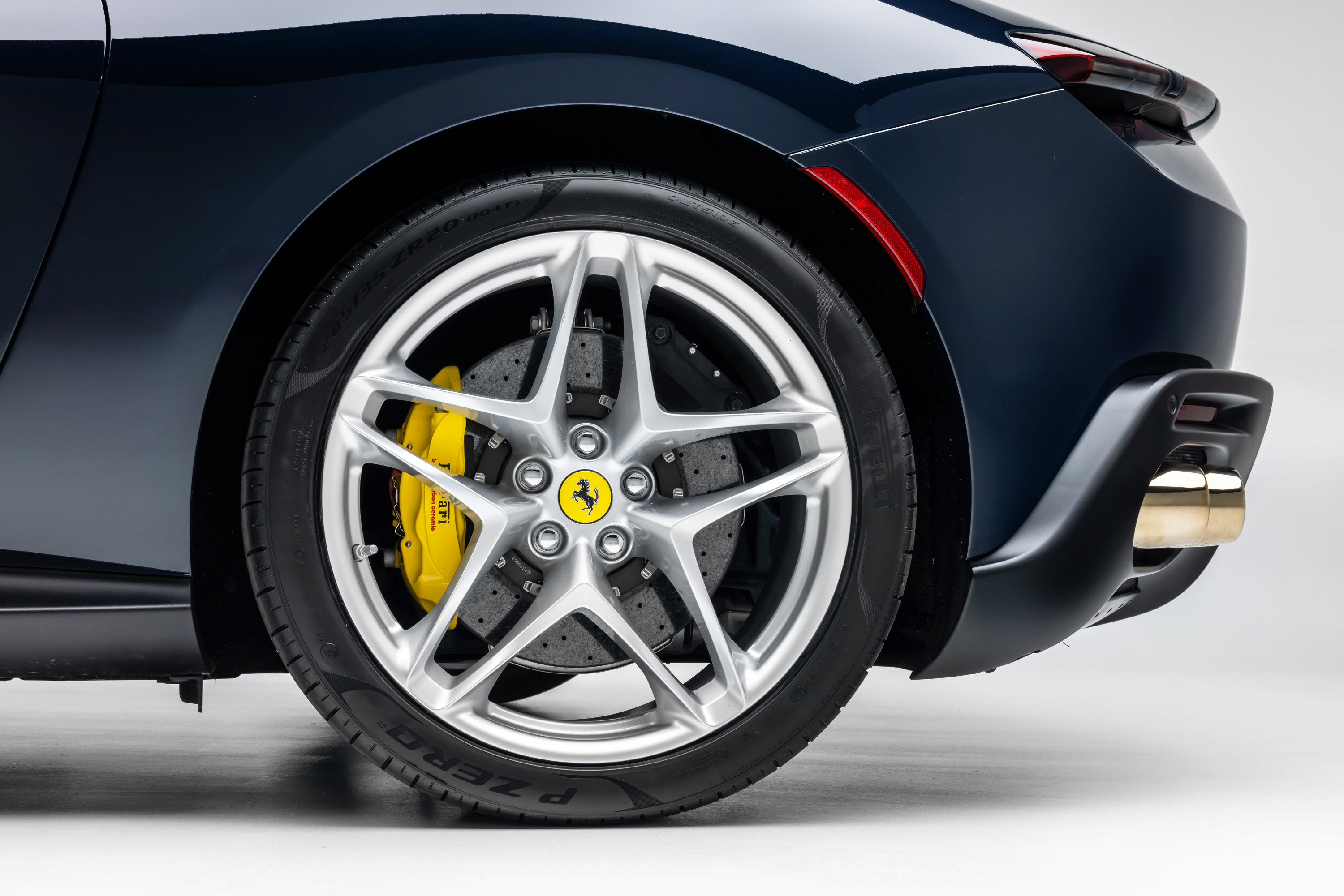 Certified 2021 Ferrari Roma image 19