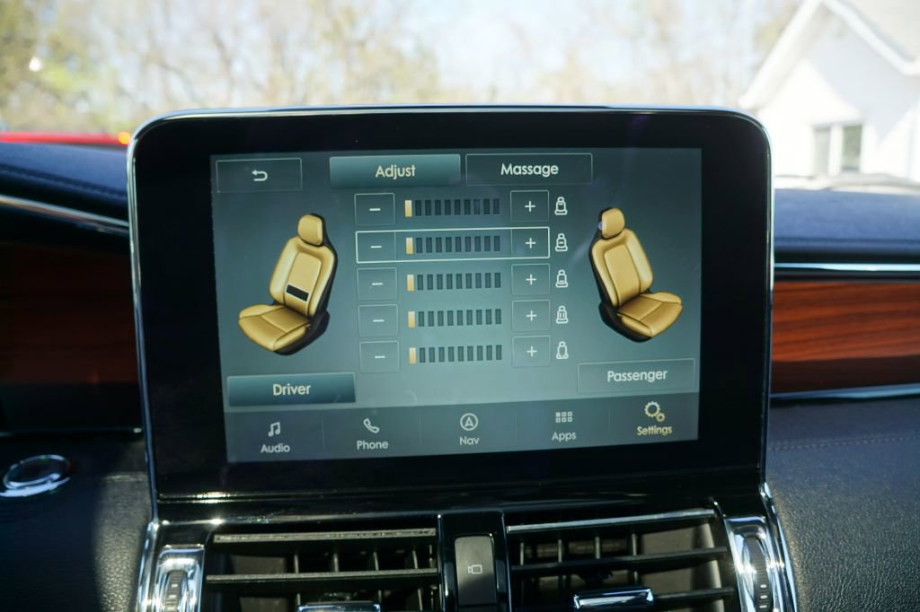 Used 2020 Lincoln Navigator Reserve w/ Luxury Package AWD/4WD image 16