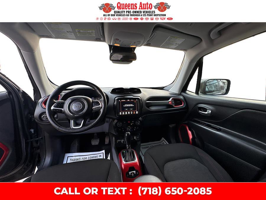 Used 2021 Jeep Renegade Trailhawk image 25