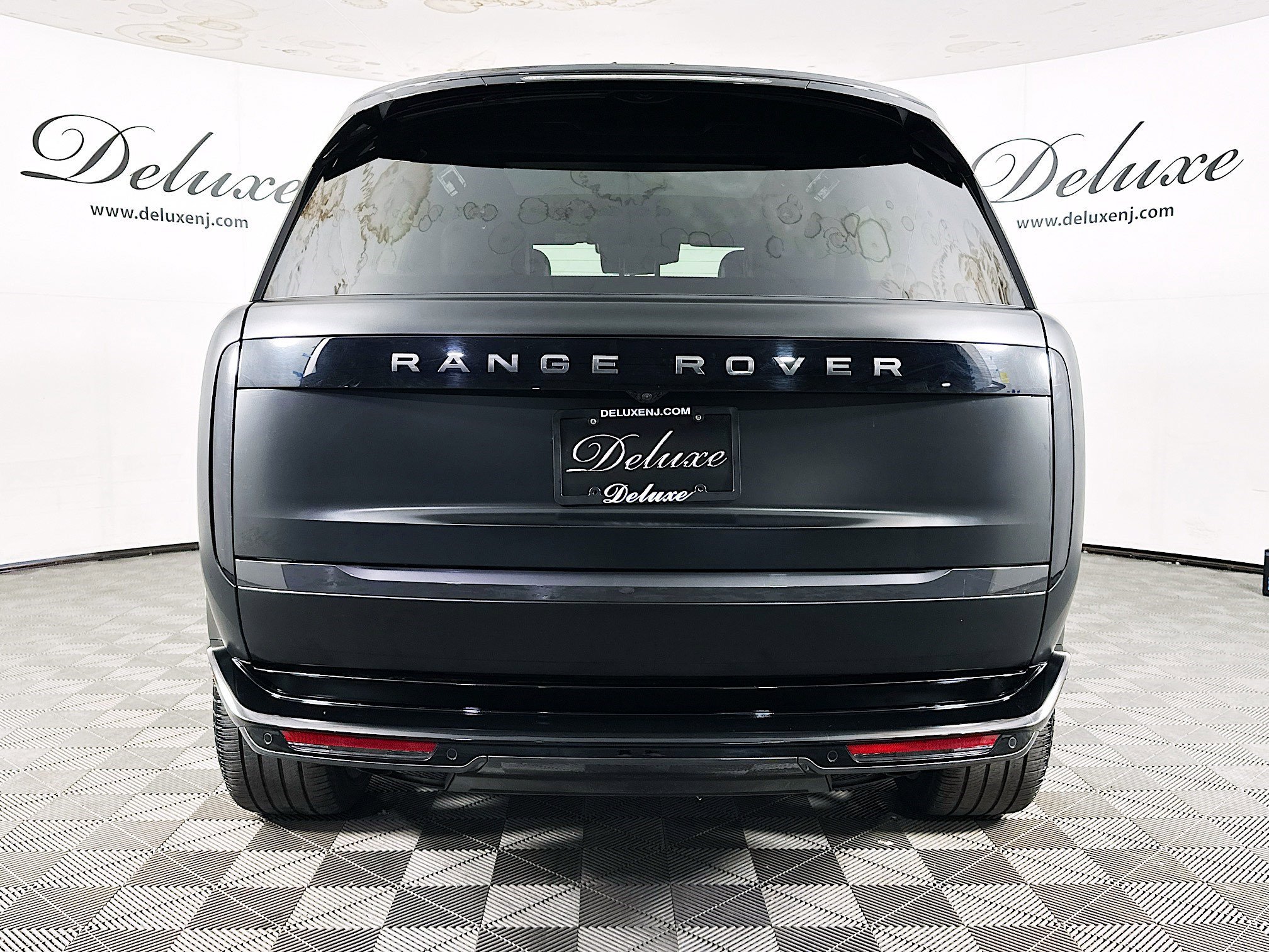 Used 2024 Land Rover Range Rover SE AWD/4WD image 5