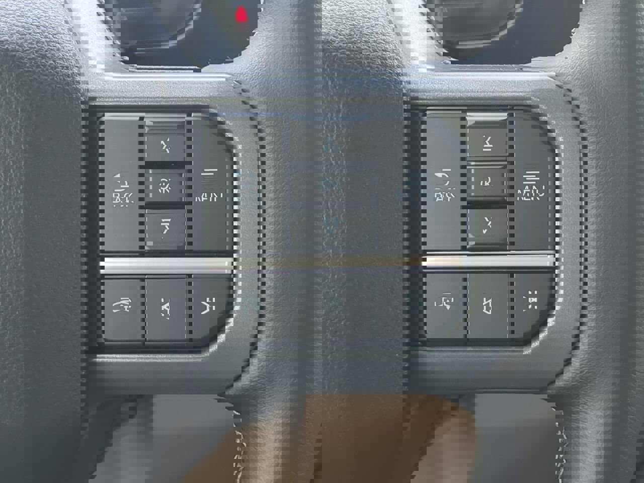 Used 2025 Ford F450 Lariat w/ Lariat Ultimate Package AWD/4WD image 25