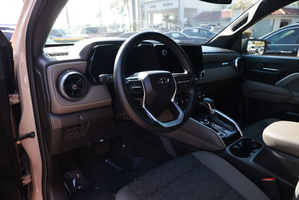 Used 2024 Chevrolet Colorado ZR2 w/ Technology Package AWD/4WD image 16