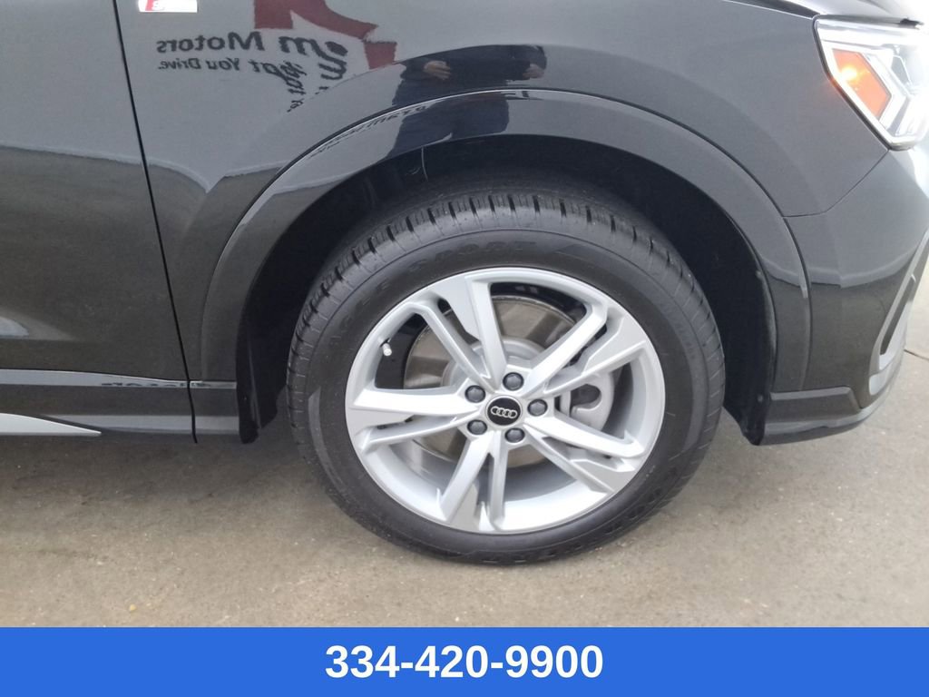 Used 2024 Audi Q3 2.0T Premium Plus image 26