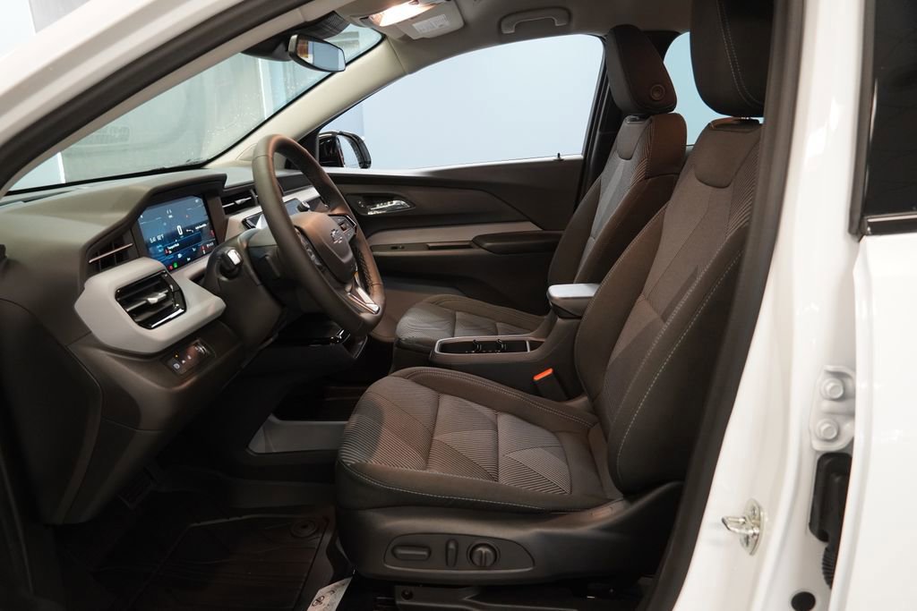 New 2027 Chevrolet Bolt LT w/ Comfort Package FWD image 4
