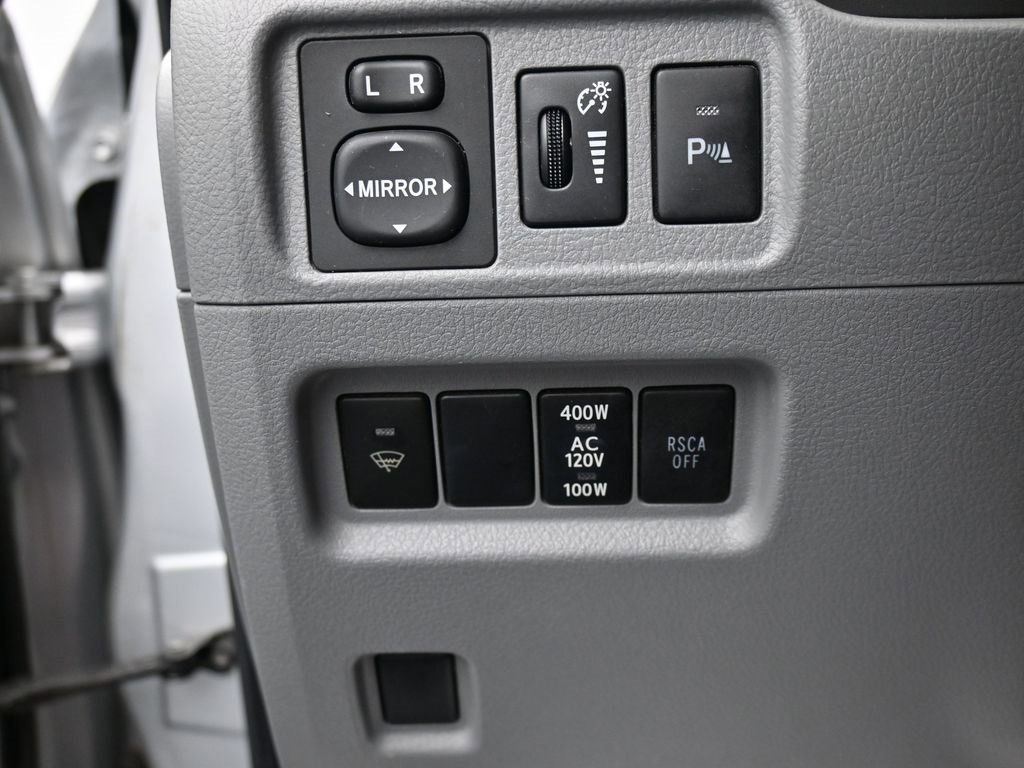 Used 2011 Toyota 4Runner SR5 w/ Convenience Pkg image 20