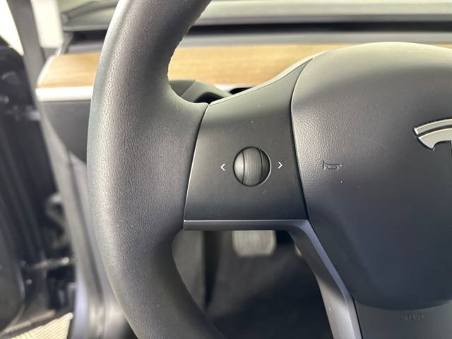 Used 2020 Tesla Model Y Long Range image 15