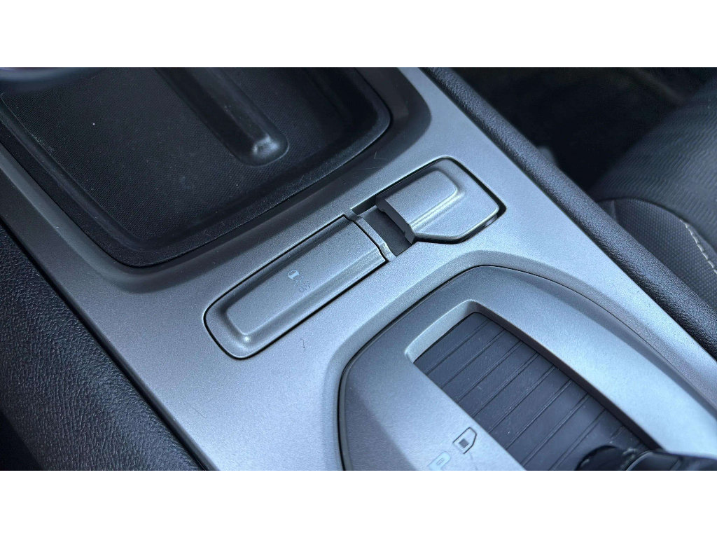 Used 2014 Chevrolet Camaro LS RWD image 17