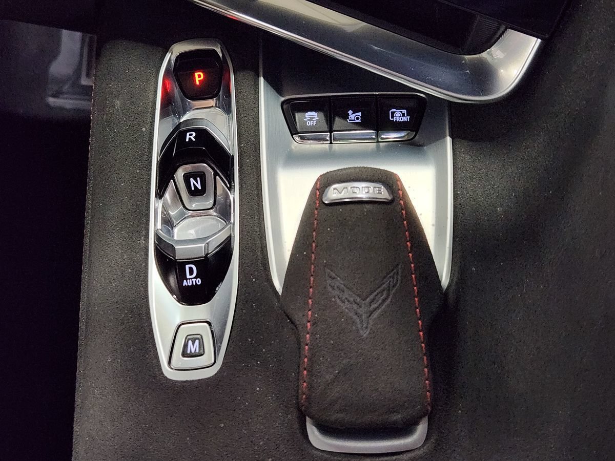 Used 2021 Chevrolet Corvette Stingray Premium Conv w/ Z51 Performance Package RWD image 38