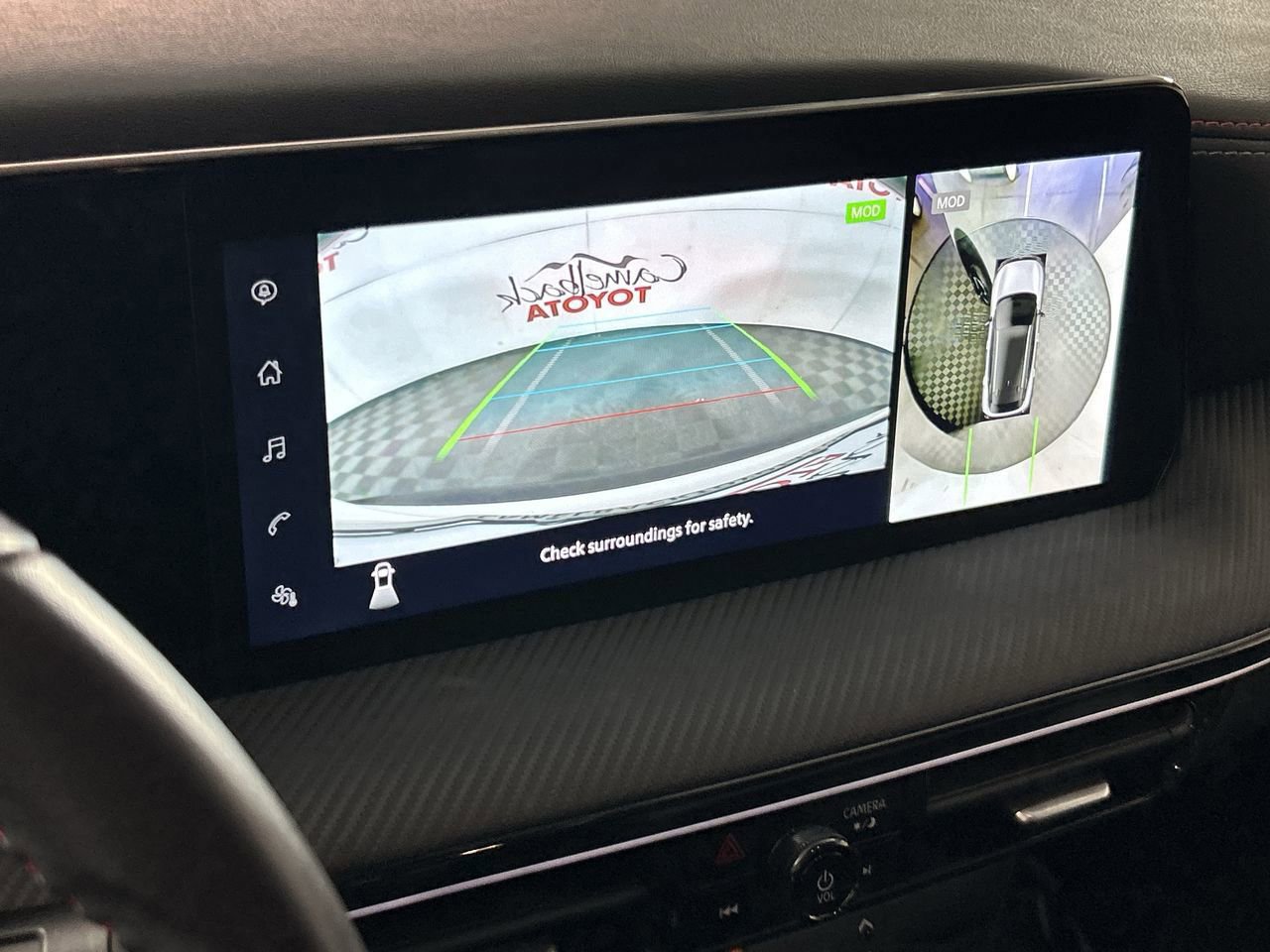 Used 2025 Nissan Kicks SR FWD image 17
