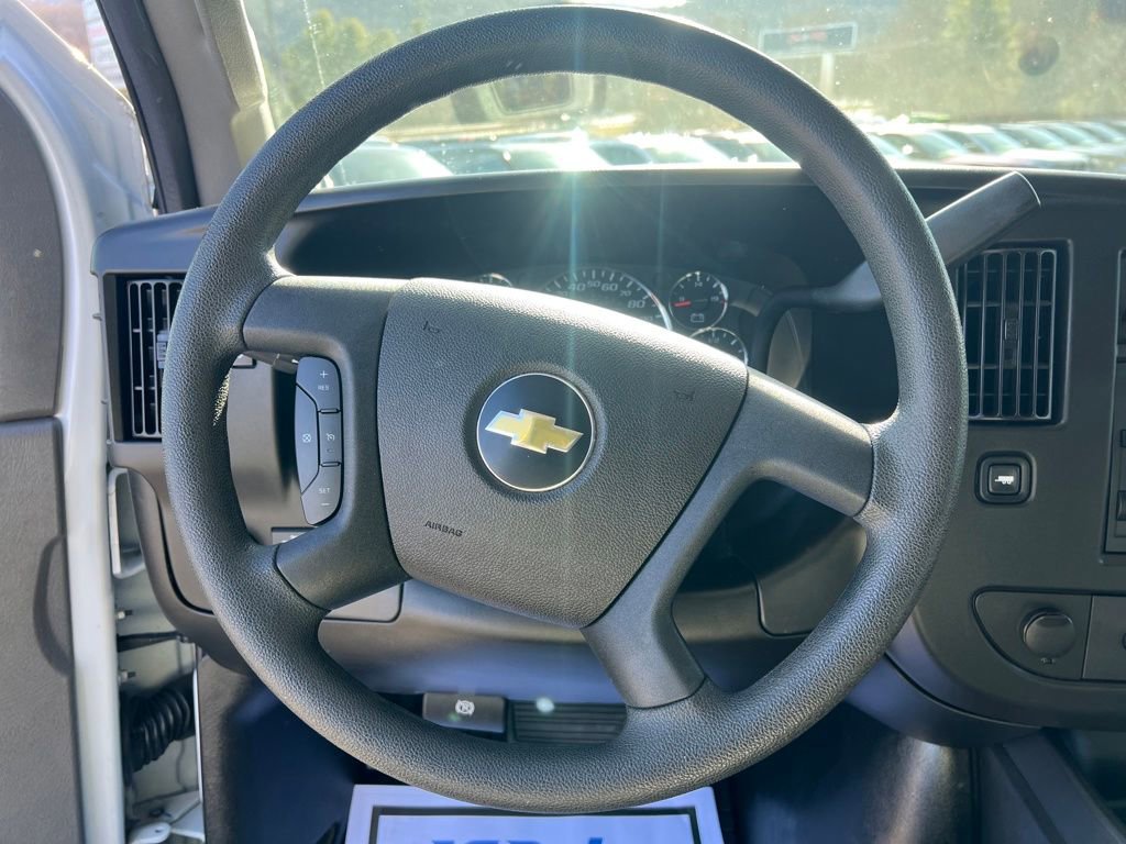 Used 2020 Chevrolet Express 3500 LT w/ LT Preferred Equipment Group image 18