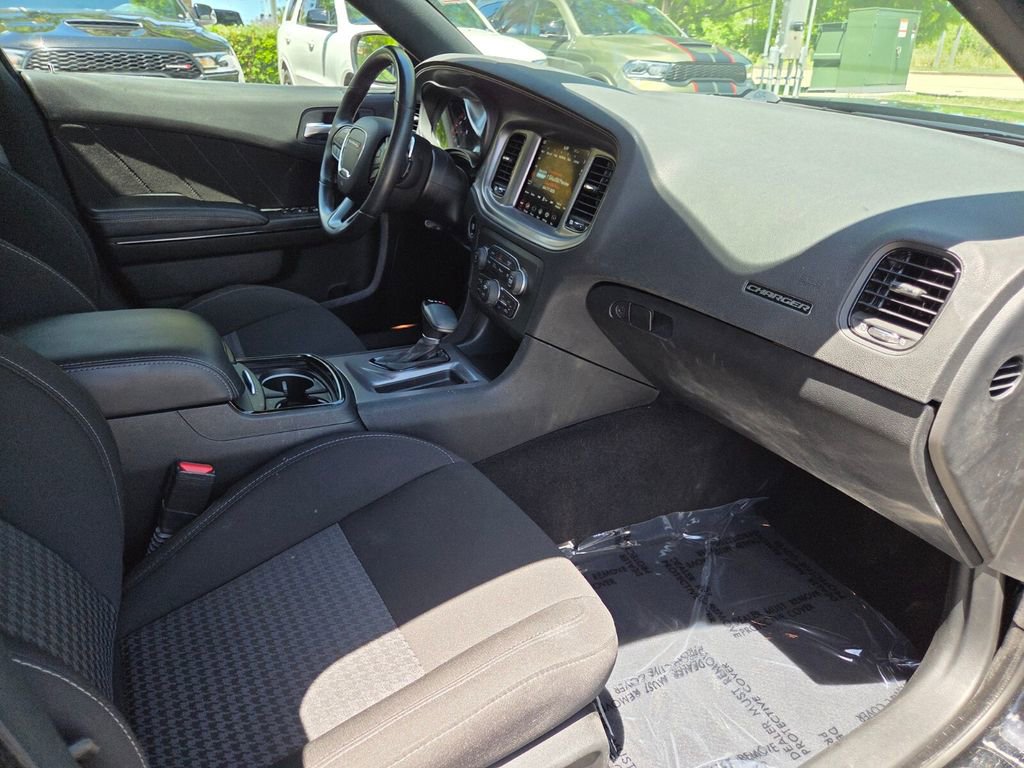 Used 2023 Dodge Charger R/T w/ Blacktop Package RWD image 9