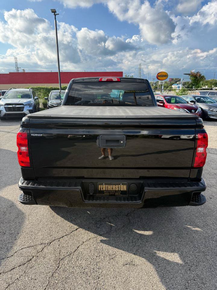Used 2018 Chevrolet Silverado 1500 Custom w/ Custom Value Package AWD/4WD image 12