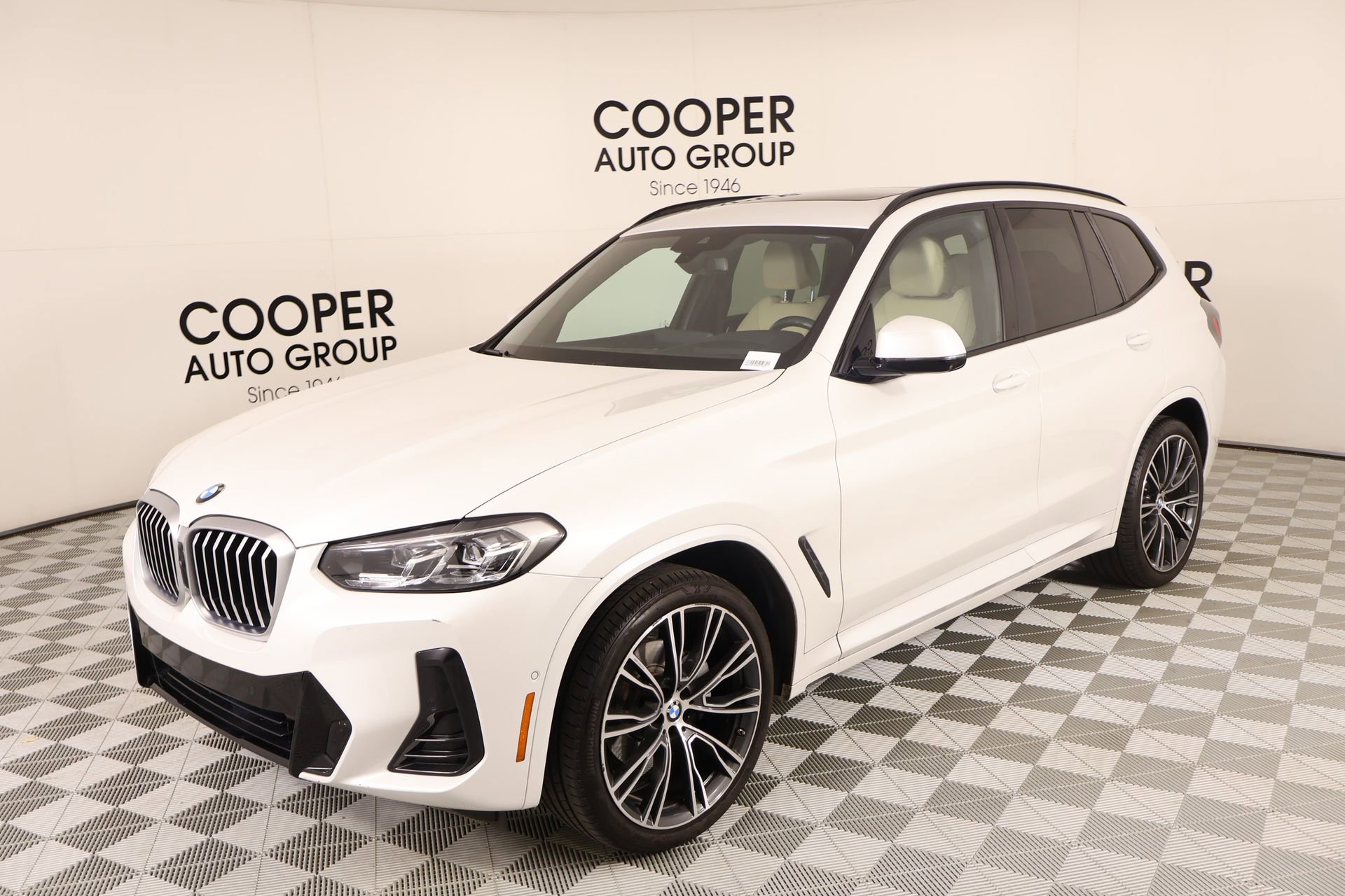 Used 2023 BMW X3 xDrive30i w/ M Sport Package image 11