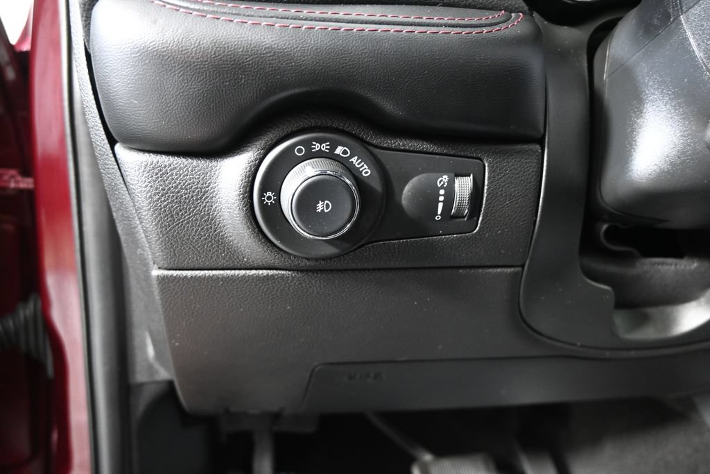 Used 2021 Dodge Durango R/T w/ Blacktop Package AWD/4WD image 25