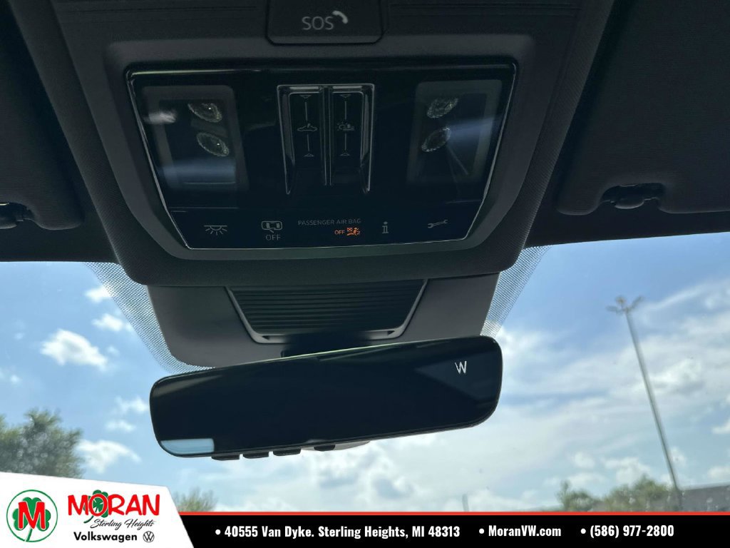Used 2026 Volkswagen Tiguan SE R-Line FWD image 25