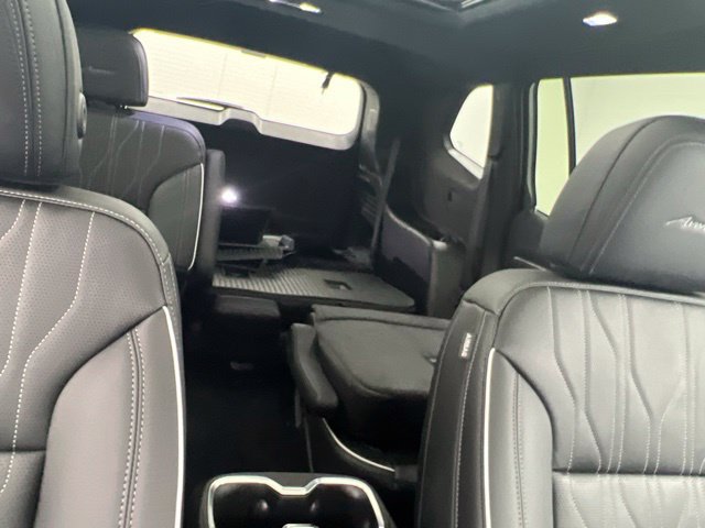 Used 2026 Buick Enclave Avenir w/ Super Cruise Package FWD image 30