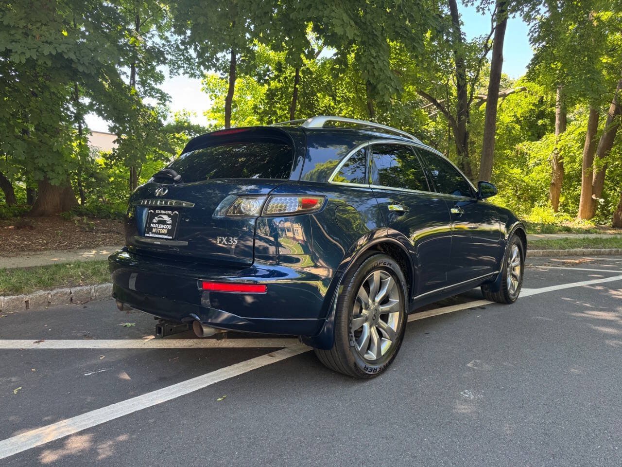 Used 2005 INFINITI FX35 AWD w/ (U01) Technology Pkg image 4